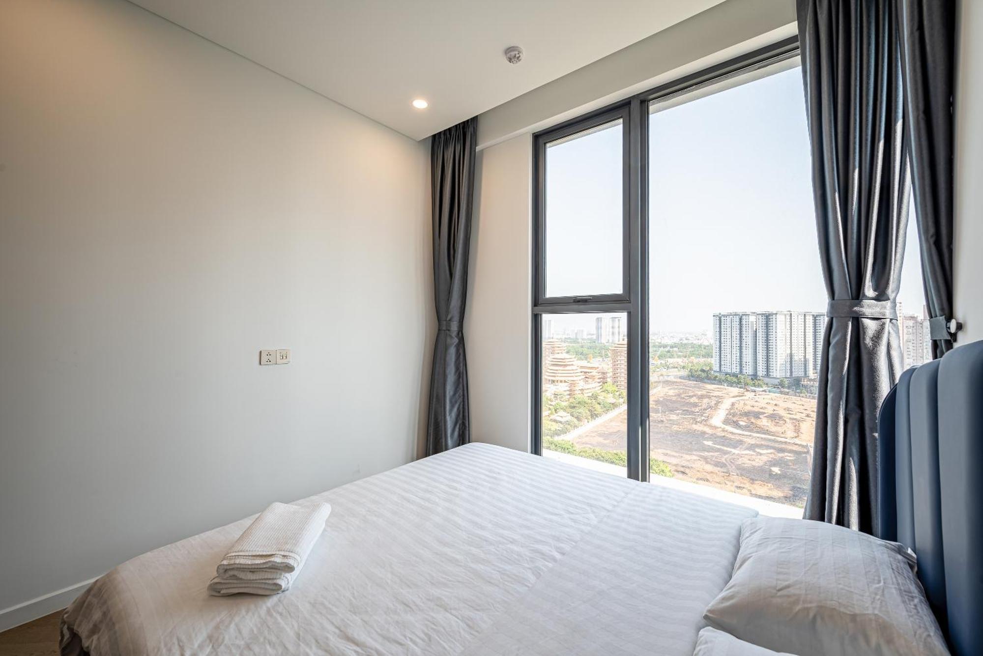 Luxury Condotel In Lumiere Riverside Apartment *