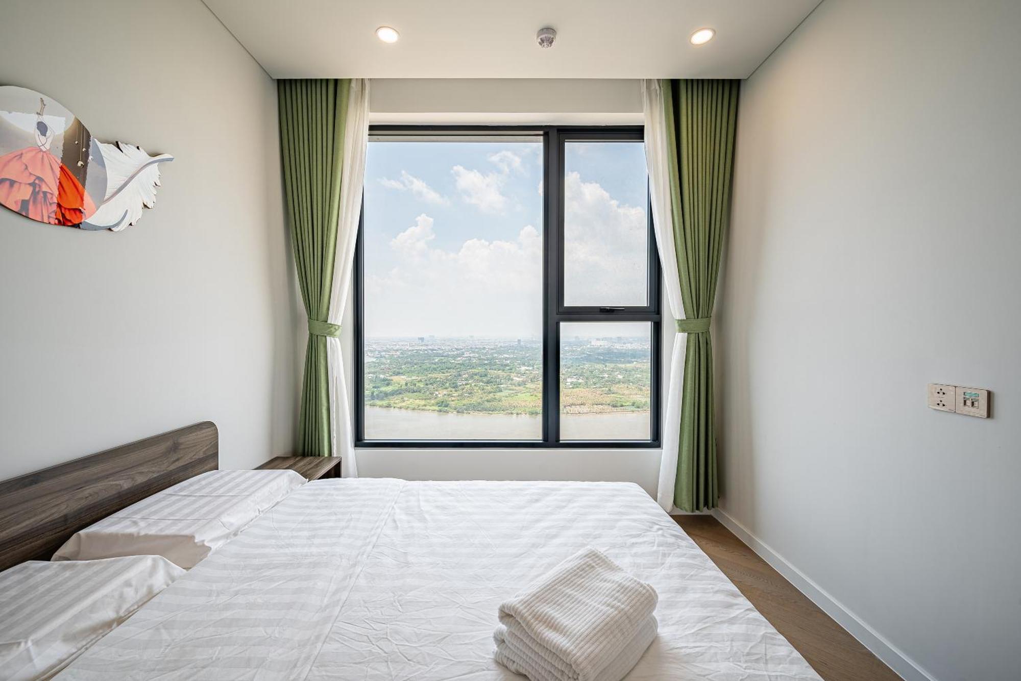 Luxury Condotel In Lumiere Riverside